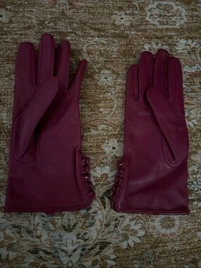 Vintage Burgundy Leather Gloves with Side Button Detail
